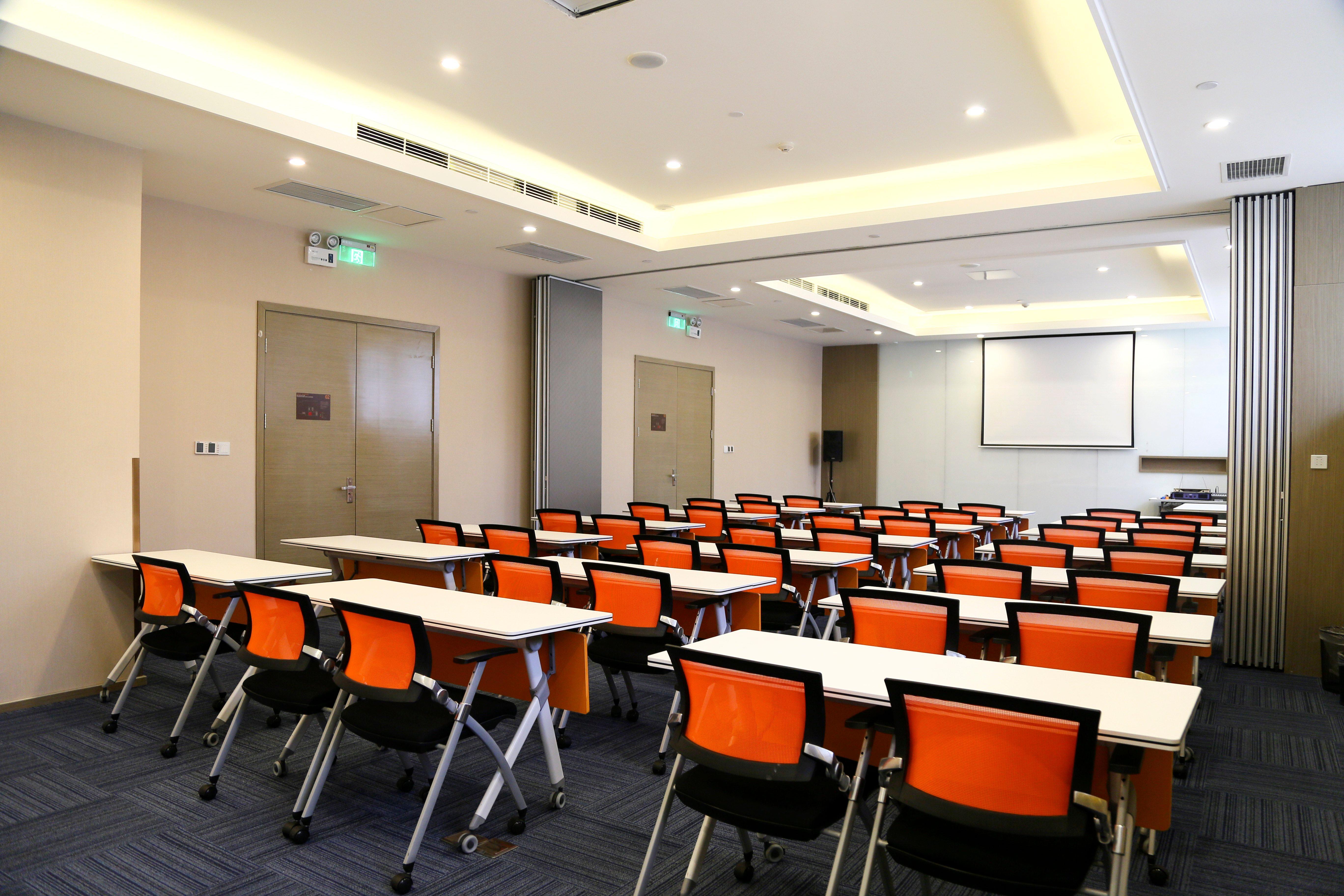 Holiday Inn Express Chengdu Jinniu By Ihg Exterior photo