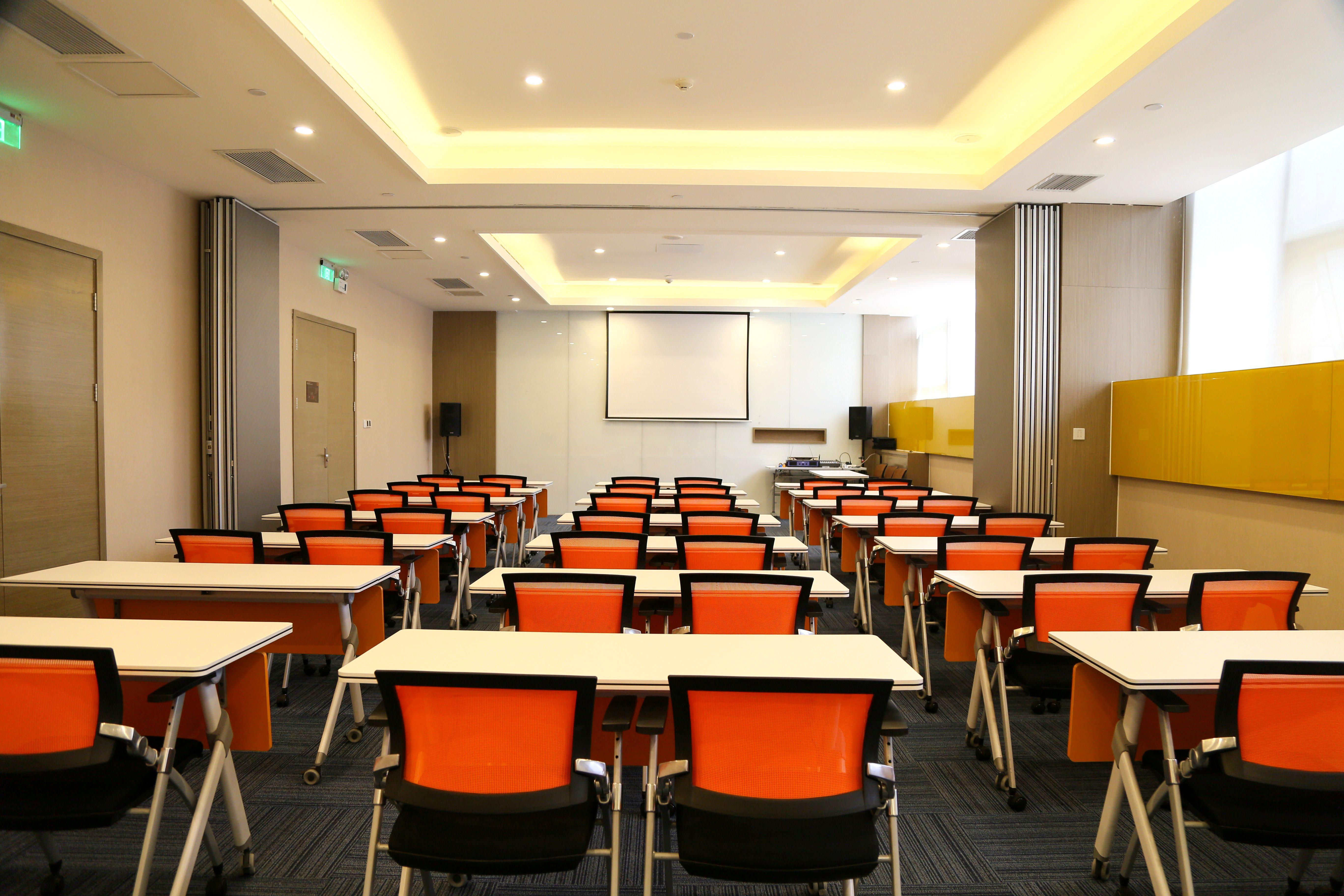 Holiday Inn Express Chengdu Jinniu By Ihg Exterior photo