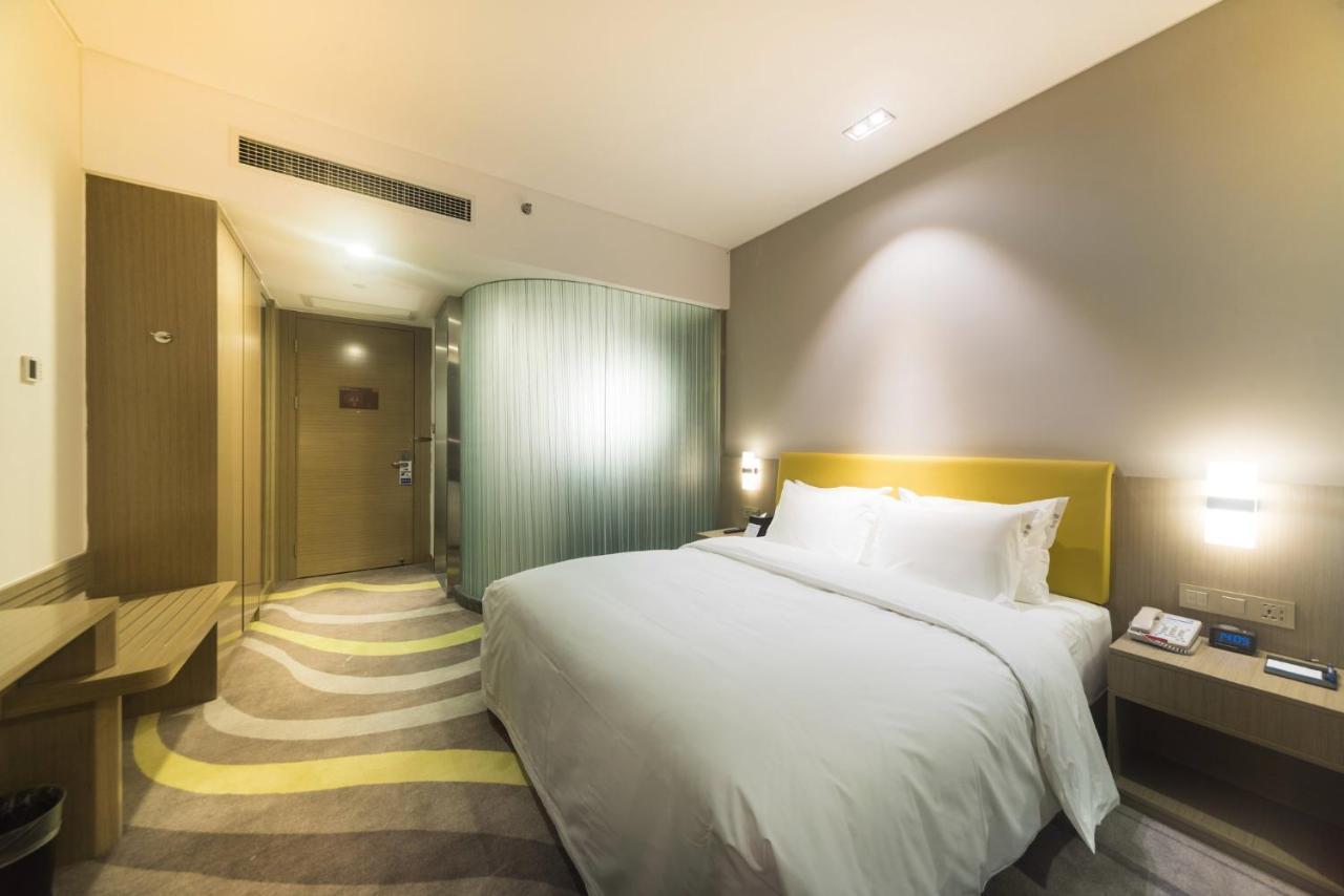 Holiday Inn Express Chengdu Jinniu By Ihg Exterior photo